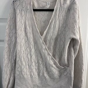 Old Navy Cream V-Neck Sweater